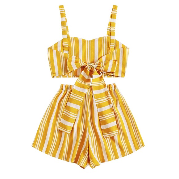 NEW Crop Top Outfit - Picture 2 of 4